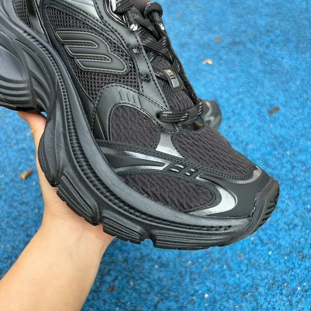 Balenciaga Tire 12 黑色厚底运动鞋 6