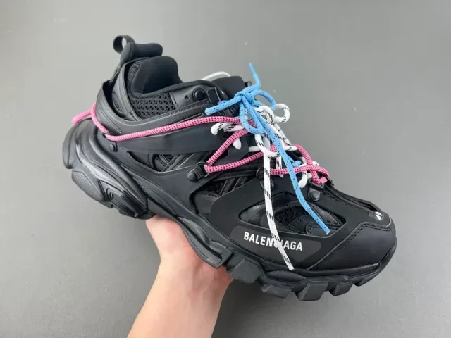 Balenciaga Track Trainer ब्लैक मल्टीकलर लेस चंकी स्नीकर 1