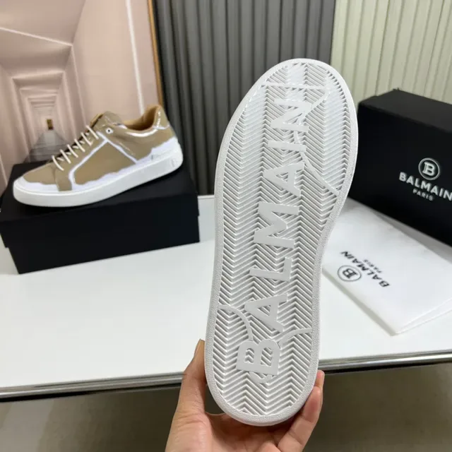 Balmain B-Bold Beige et Blanc Cuir Verni Sneakers Lifestyle 2