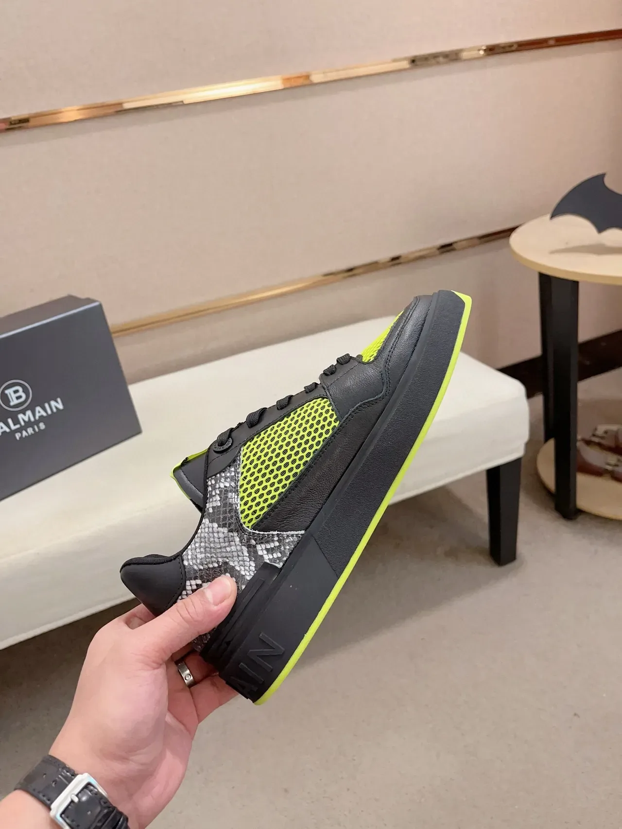 Balmain 黑色黄色平台鞋底网面和皮革面板生活方式运动鞋 5