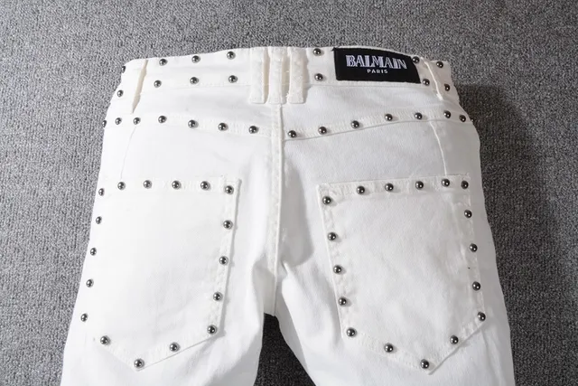 Balmain Calça Jeans Branca Tachonada Inspirada em Moto 6