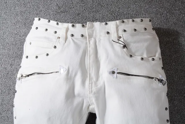 Balmain Calça Jeans Branca Tachonada Inspirada em Moto 11
