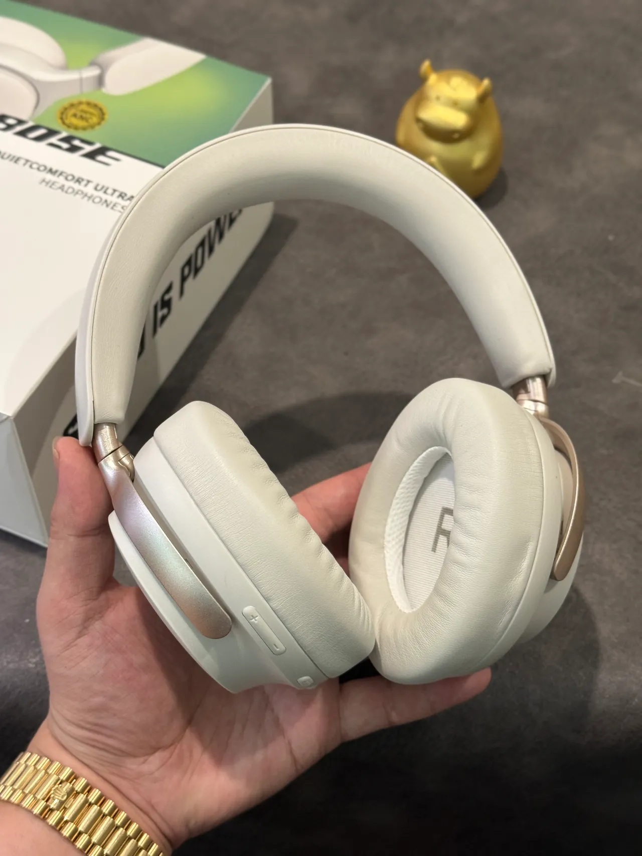 Bose QuietComfort Ultra Off-White سماعات فوق الأذن 6