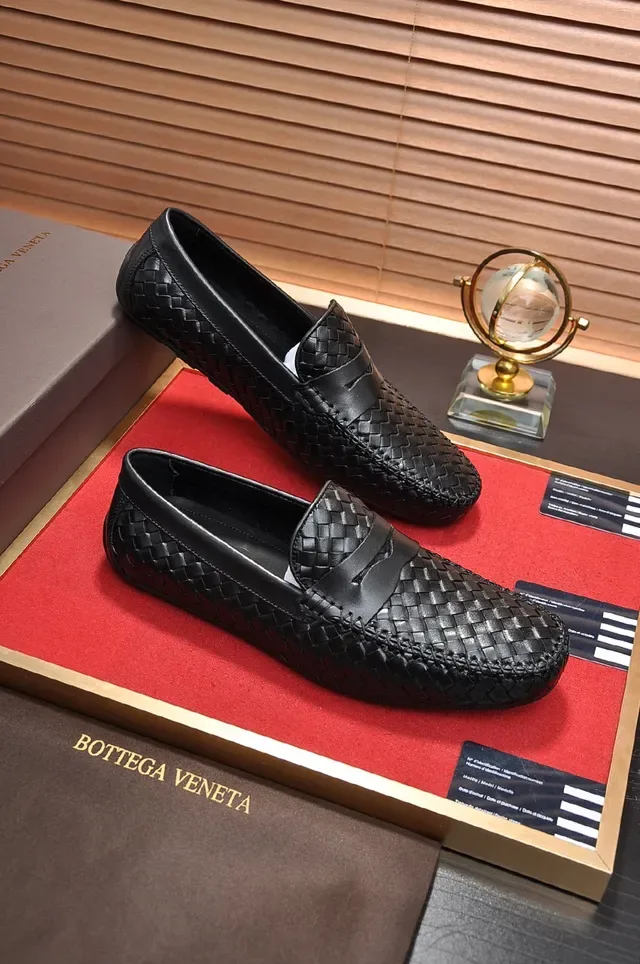 Bottega Veneta Andiamo Woven Intrecciato مكاسين سوداء 4