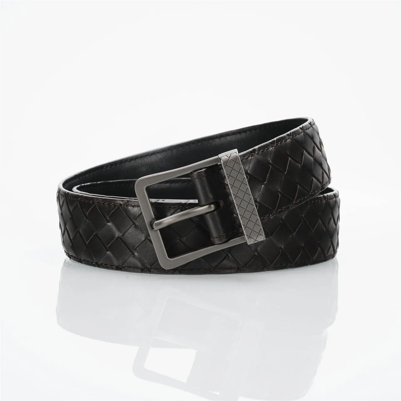 Bottega Veneta Cassette Intrecciato حزام جلد أسود 4