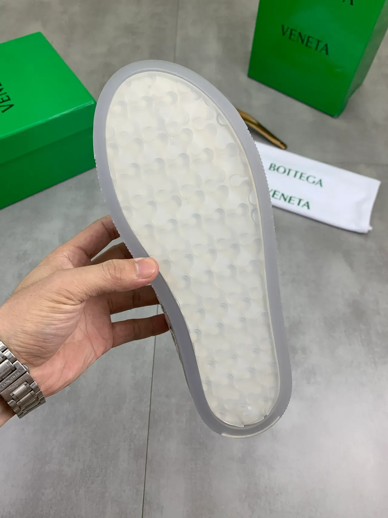 Bottega Veneta Cassette Loafer Slip-On en Cuir Tressé Transparent Blanc 3
