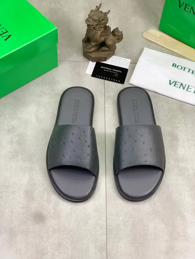 Bottega Veneta شرابات جلد نعام منقوش 6