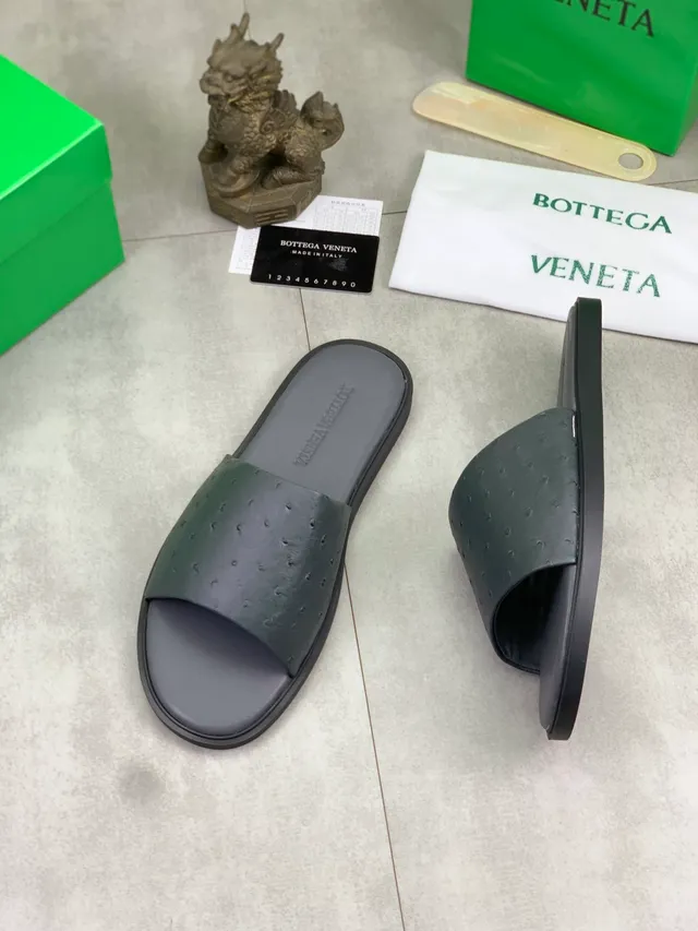 Bottega Veneta شرابات جلد نعام منقوش 10