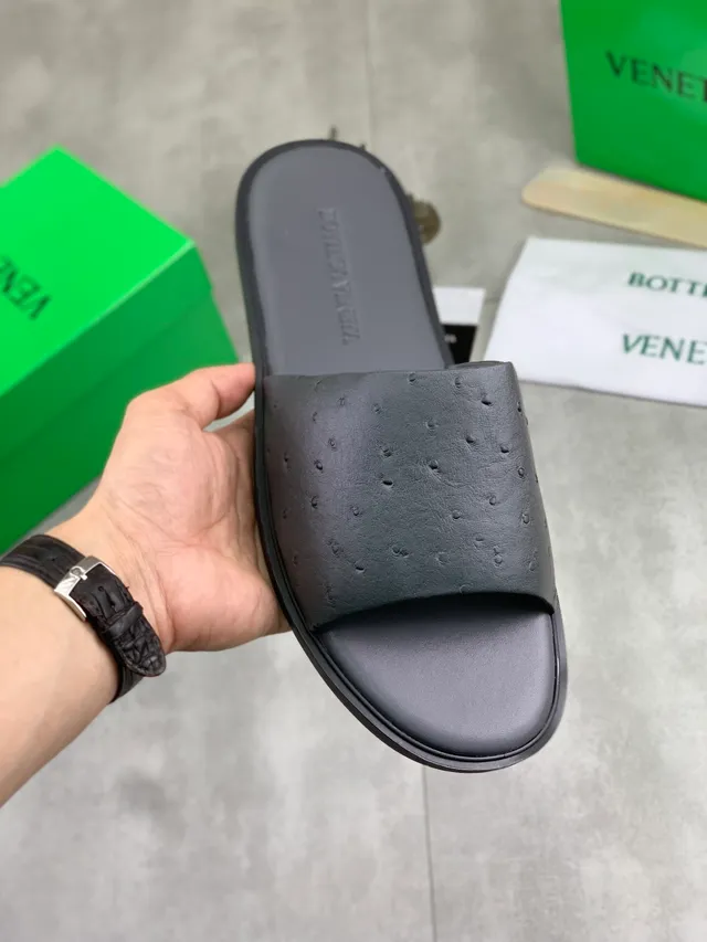 Bottega Veneta شرابات جلد نعام منقوش 14