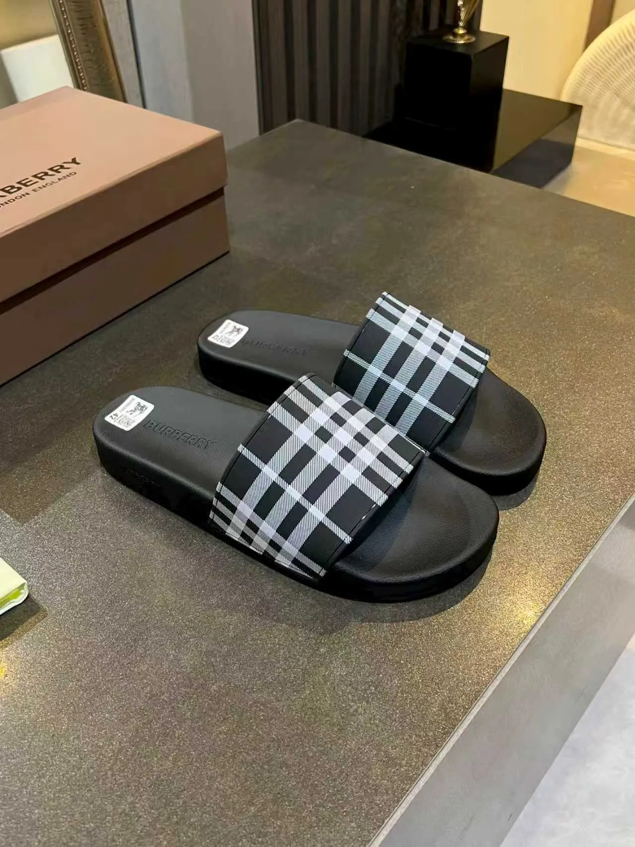 Burberry Black Multicolor Flat Sole Single Wide Strap Slippers 1