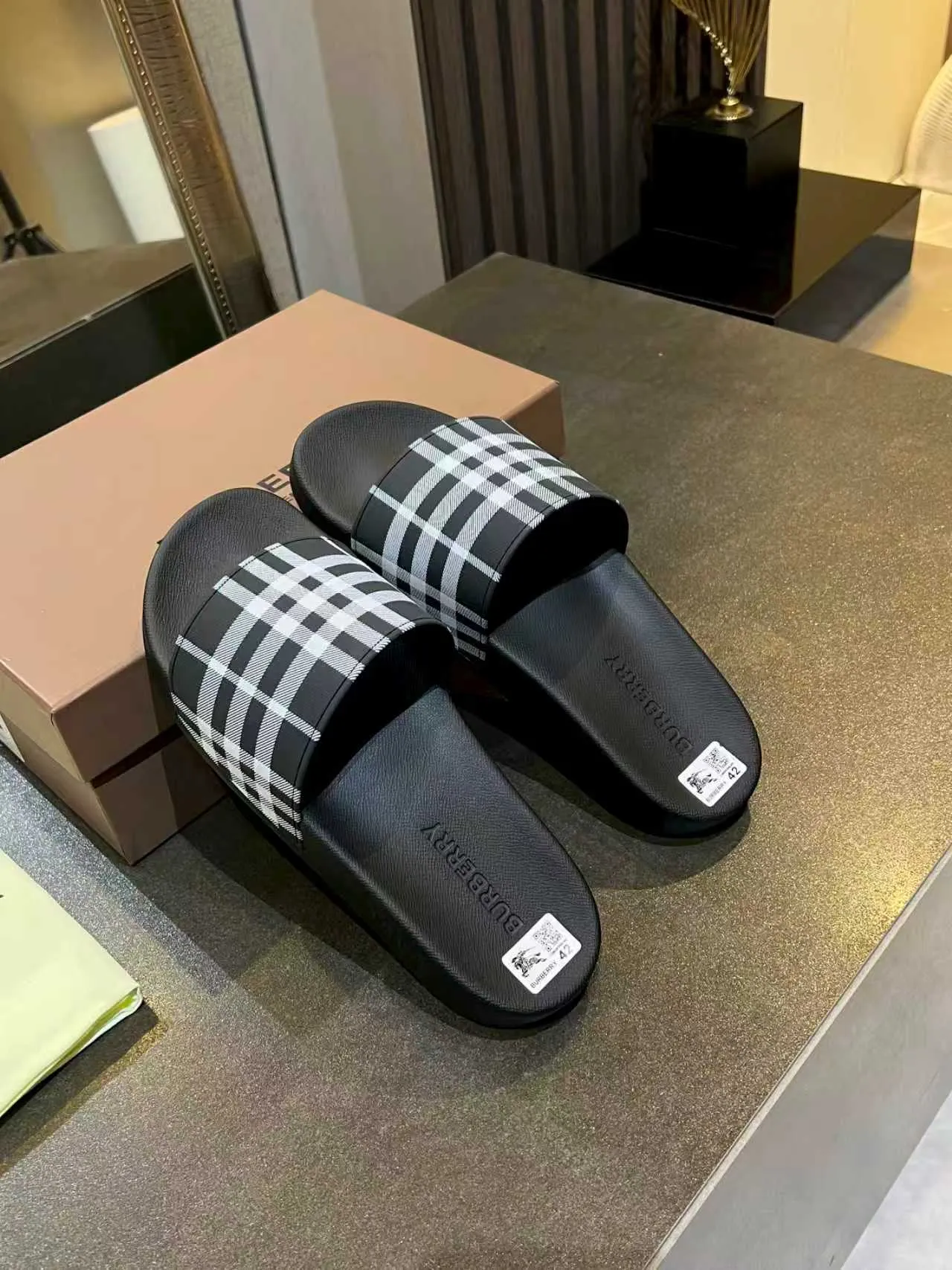 Burberry Black Multicolor Flat Sole Single Wide Strap Slippers 4