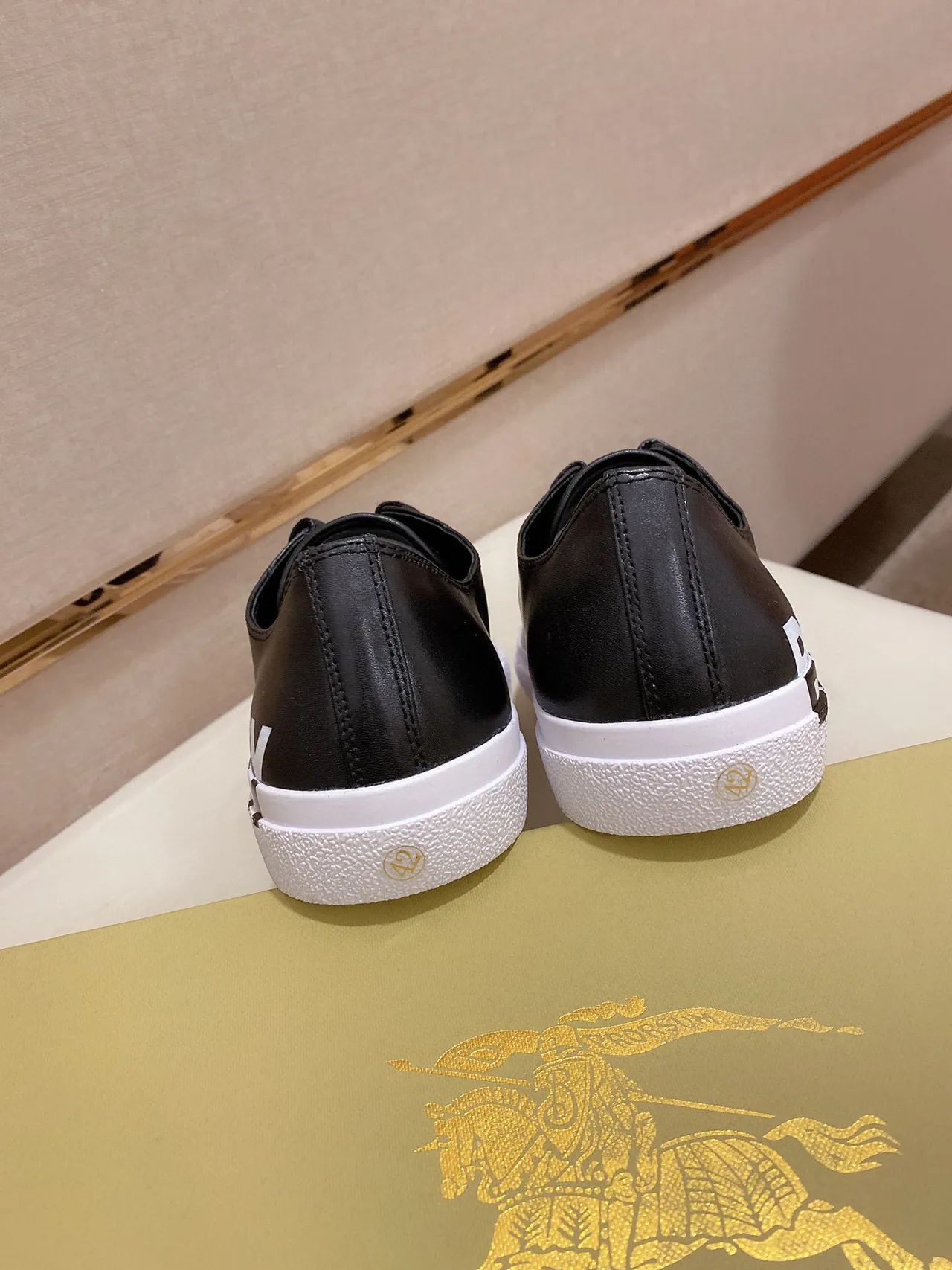 Burberry Black White Logo-Print Side Panel Rubber Toe Cap Lifestyle Sneakers 3
