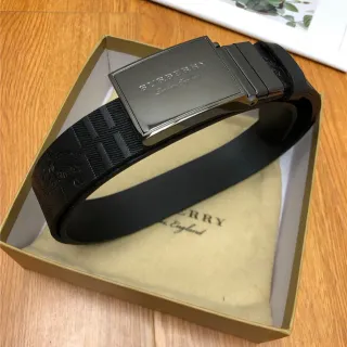 Burberry Knight কালো এমবসড চামড়ার বেল্ট