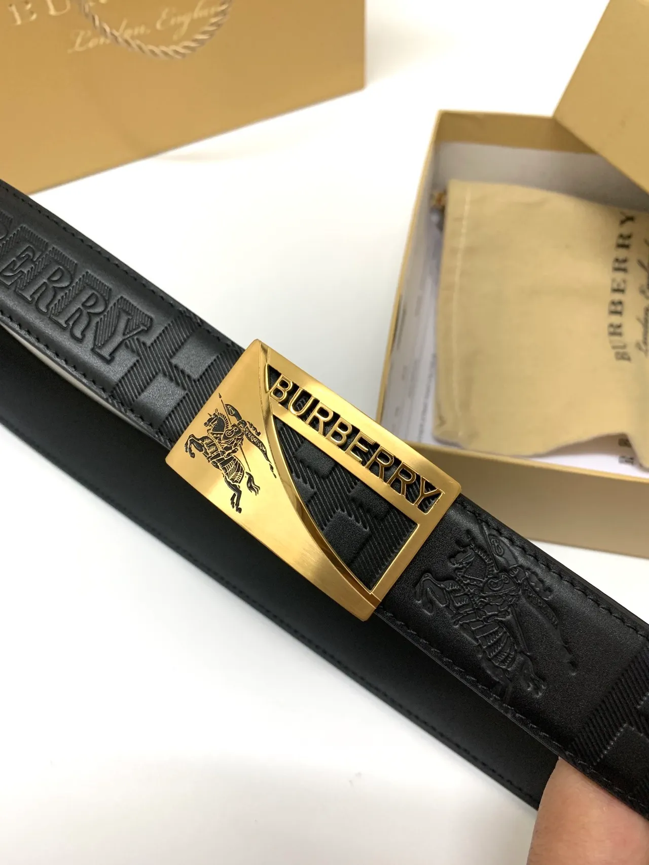 Burberry Knight Black Gold Embossed Check Pattern Equestrian Motif Leather Belt 9