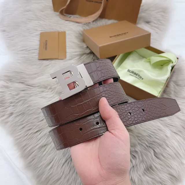Burberry Knight Ceinture en cuir marron à motif crocodile et cuir navy 3
