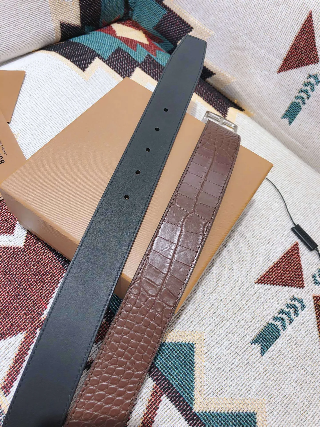 Burberry Knight Brown Croc-Embossed Reversible Leather Belt 4