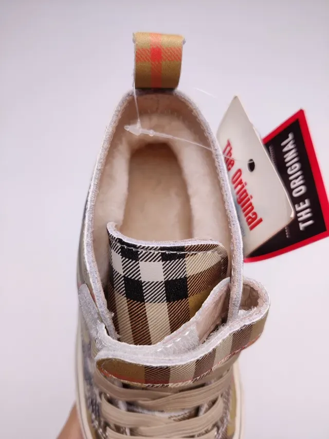 Burberry حذاء رياضي عالي الارتفاع من القماش الكانفاس بنقشة Plaid 7