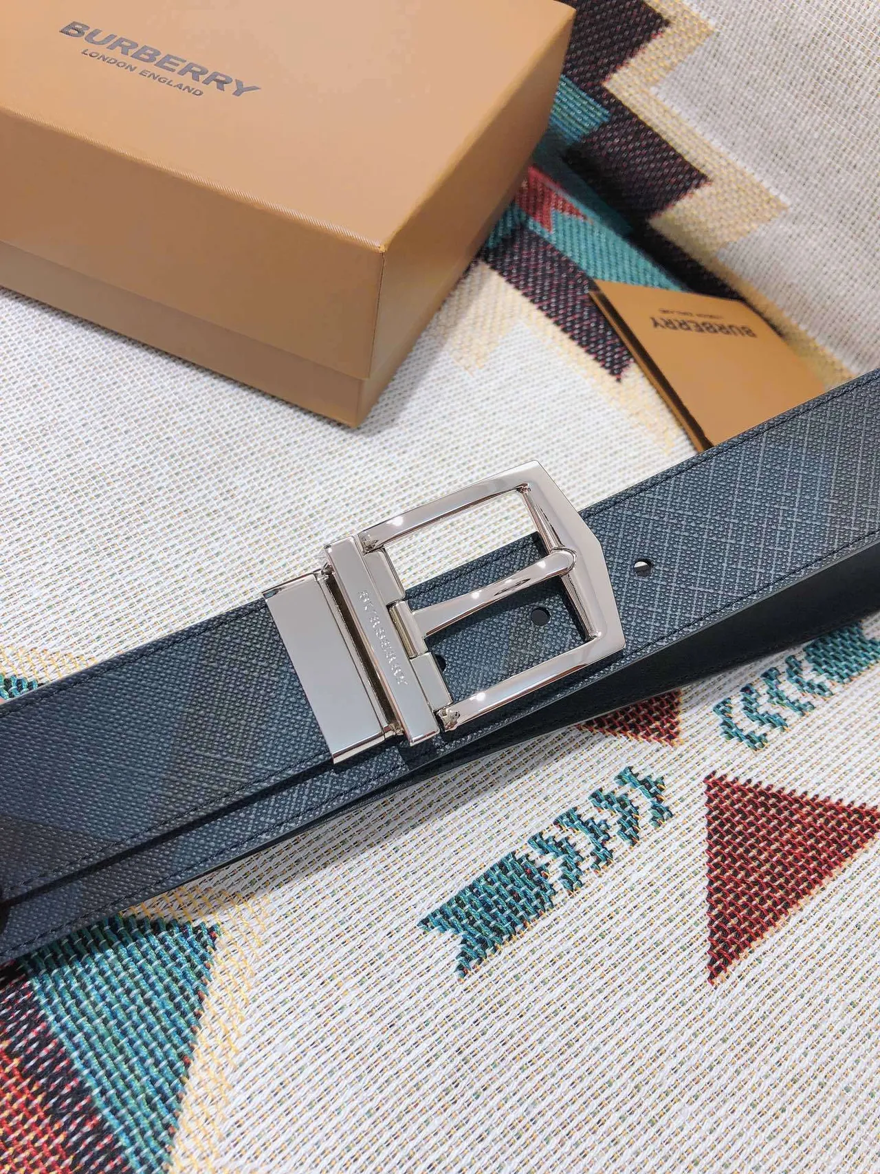 Burberry Reversible Belt Black Silver Woven Fabric Leather Belt 8
