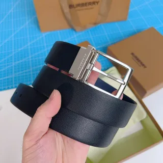 Burberry Reversible Buckle Black Textured Leather Belt