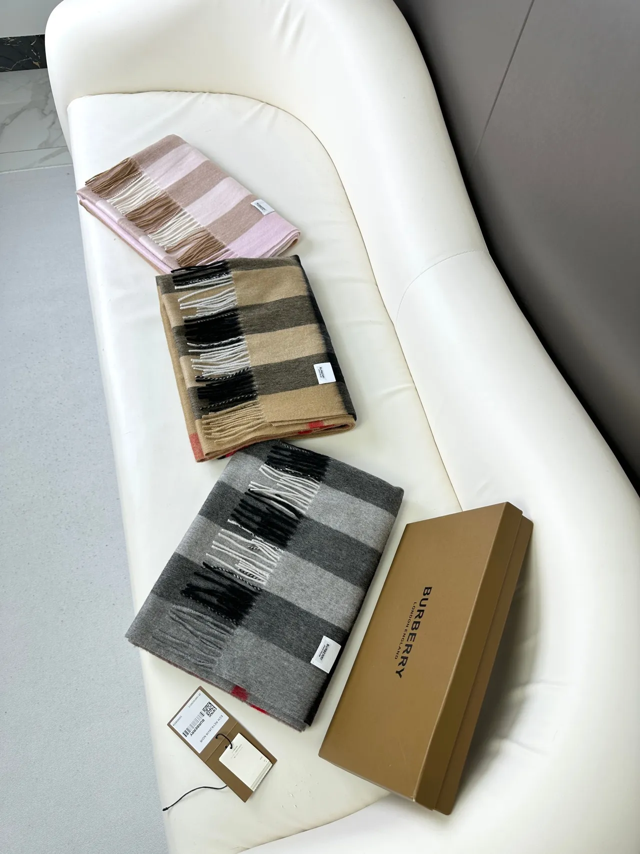 Burberry Reykjavik Noir Check Cashmere স্কার্ফ 5