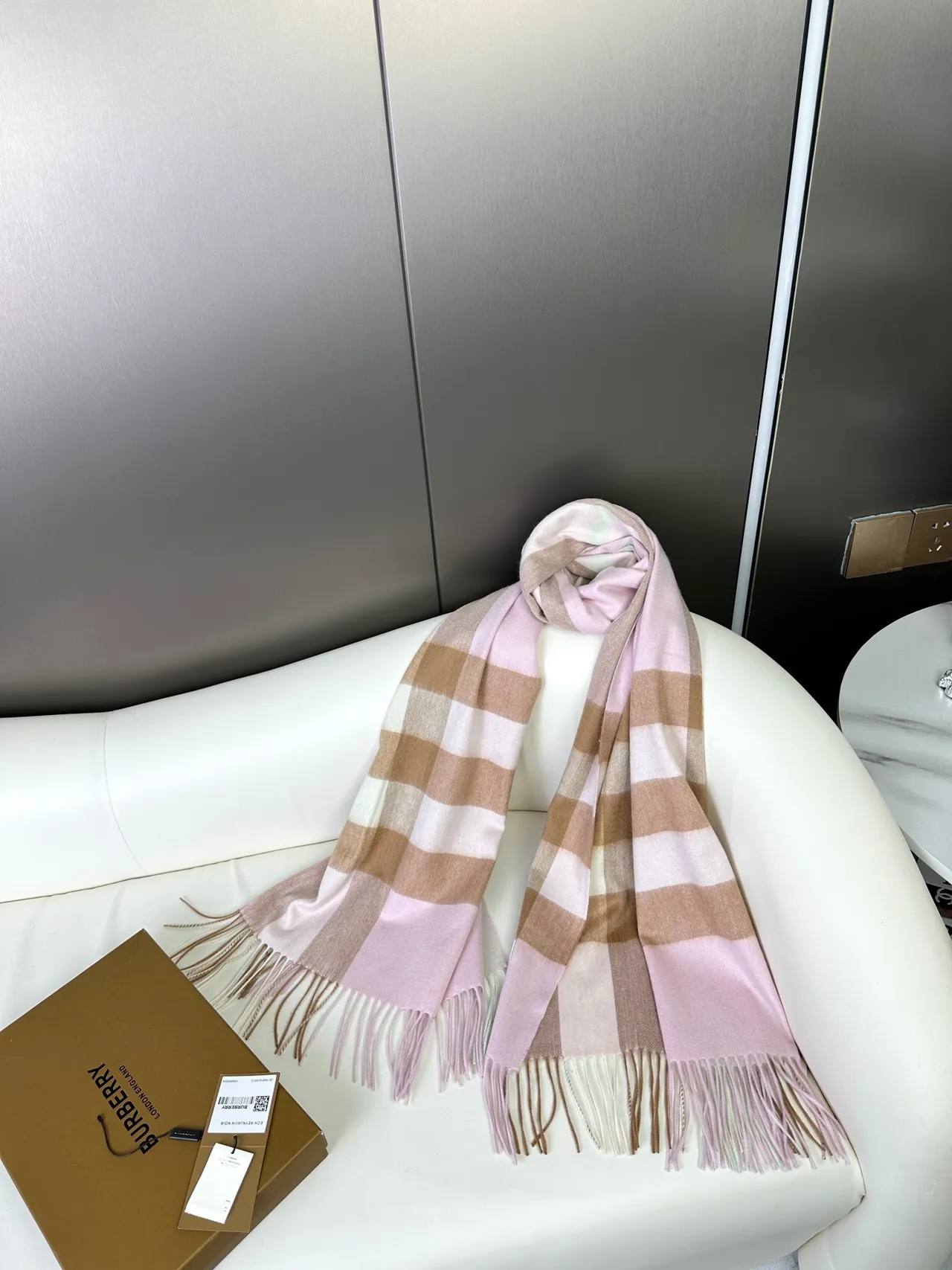 Burberry Reykjavik Noir Check Cashmere স্কার্ফ 8