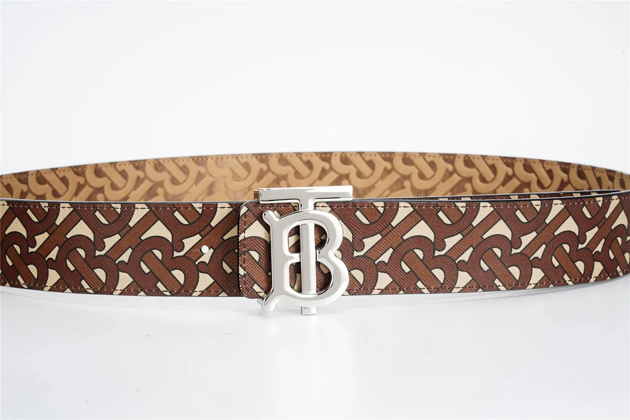 Burberry TB 棕米色印花皮带 9