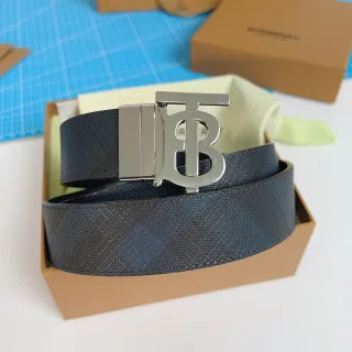 Burberry TB Correa de Cuero con Monograma de Cuadros