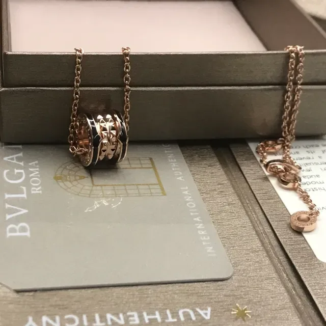Bvlgari B.zero1 双环玫瑰金黑色珐琅项链 3