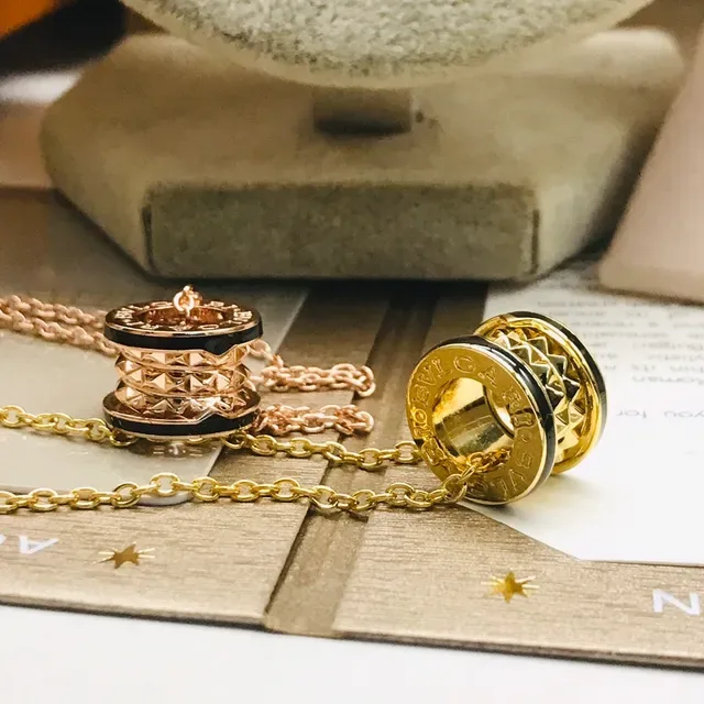 Bvlgari B.zero1 双环玫瑰金黑色珐琅项链 7