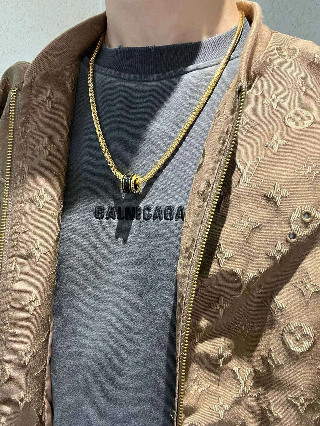 Bvlgari B.zero1 Collar con cadena de eslabones de trigo trenzados negros dorados en forma de barril con colgante 5