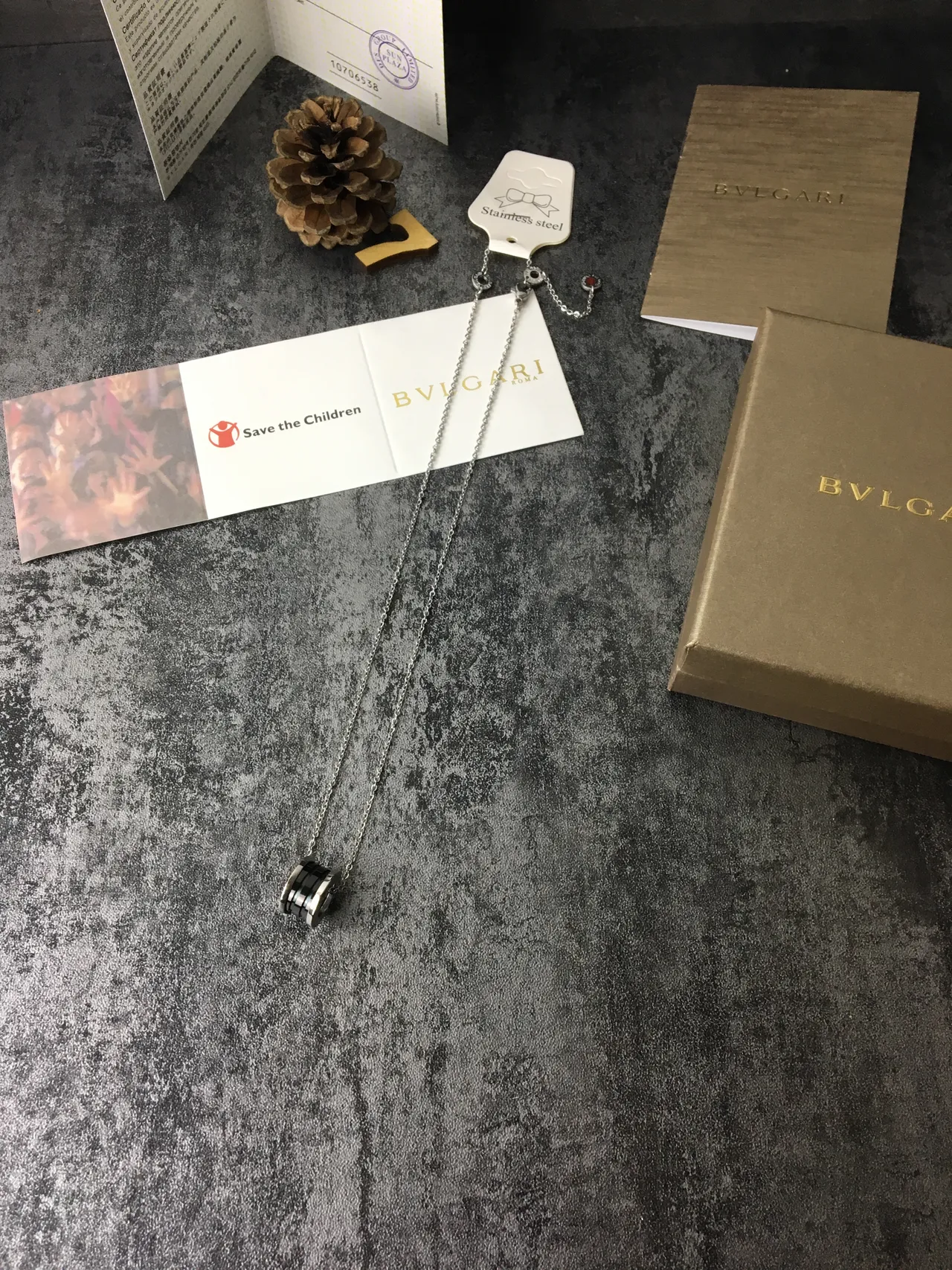 Bvlgari B.zero1 Rock 黑色陶瓷与钻石吊坠项链 6