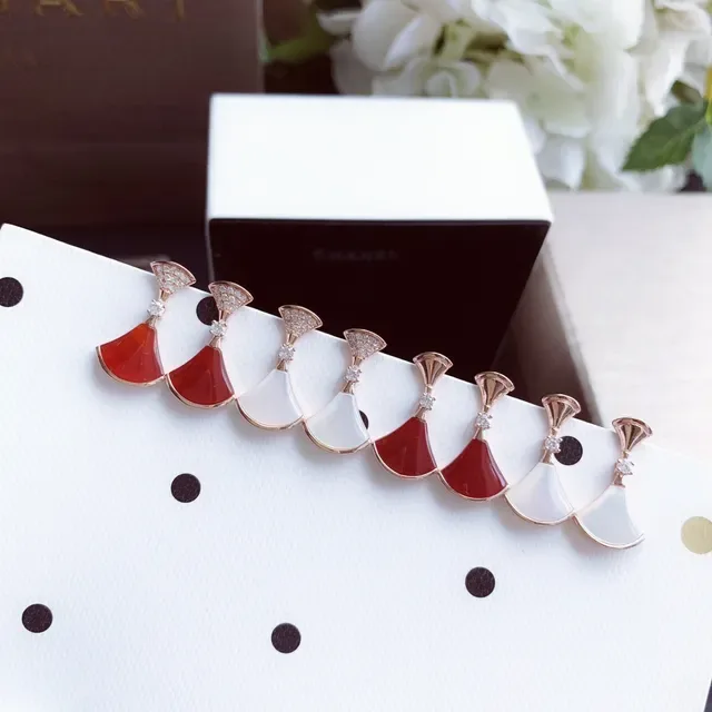 Bvlgari Divas’ Dream 扇形红玉髓与珍珠母耳环 6