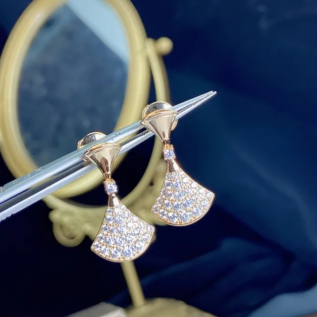 Bvlgari Divas’ Dream Fan-Shaped Pavé Earrings 6