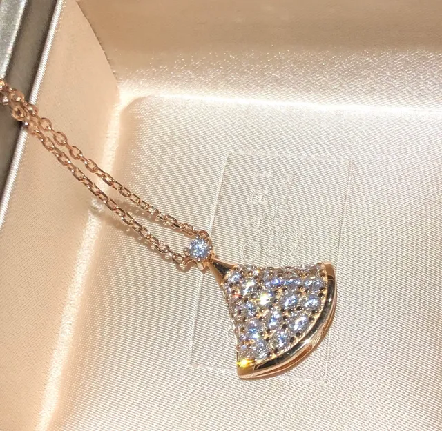 Bvlgari 迪娃斯的梦 扇形 Pavé 金项链 5