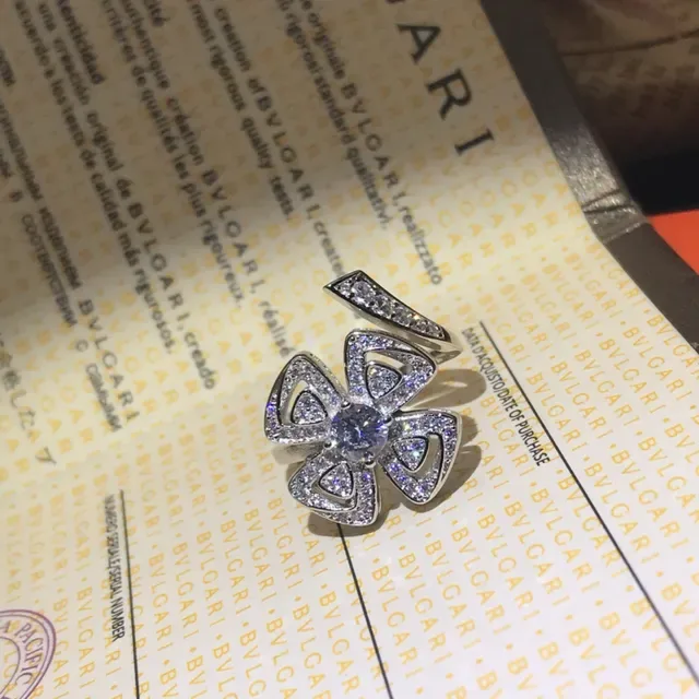 Bvlgari Fiorever Floral Pavé-Set Blue Gem Ring 4