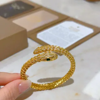 Bvlgari ذهبي أخضر ثعبان ملتف Pavé-Set سوار
