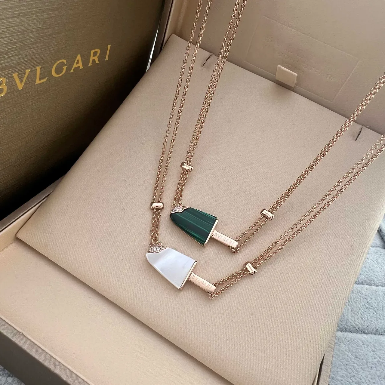 Bvlgari 金绿冰淇淋棒吊坠双链设计项链 6