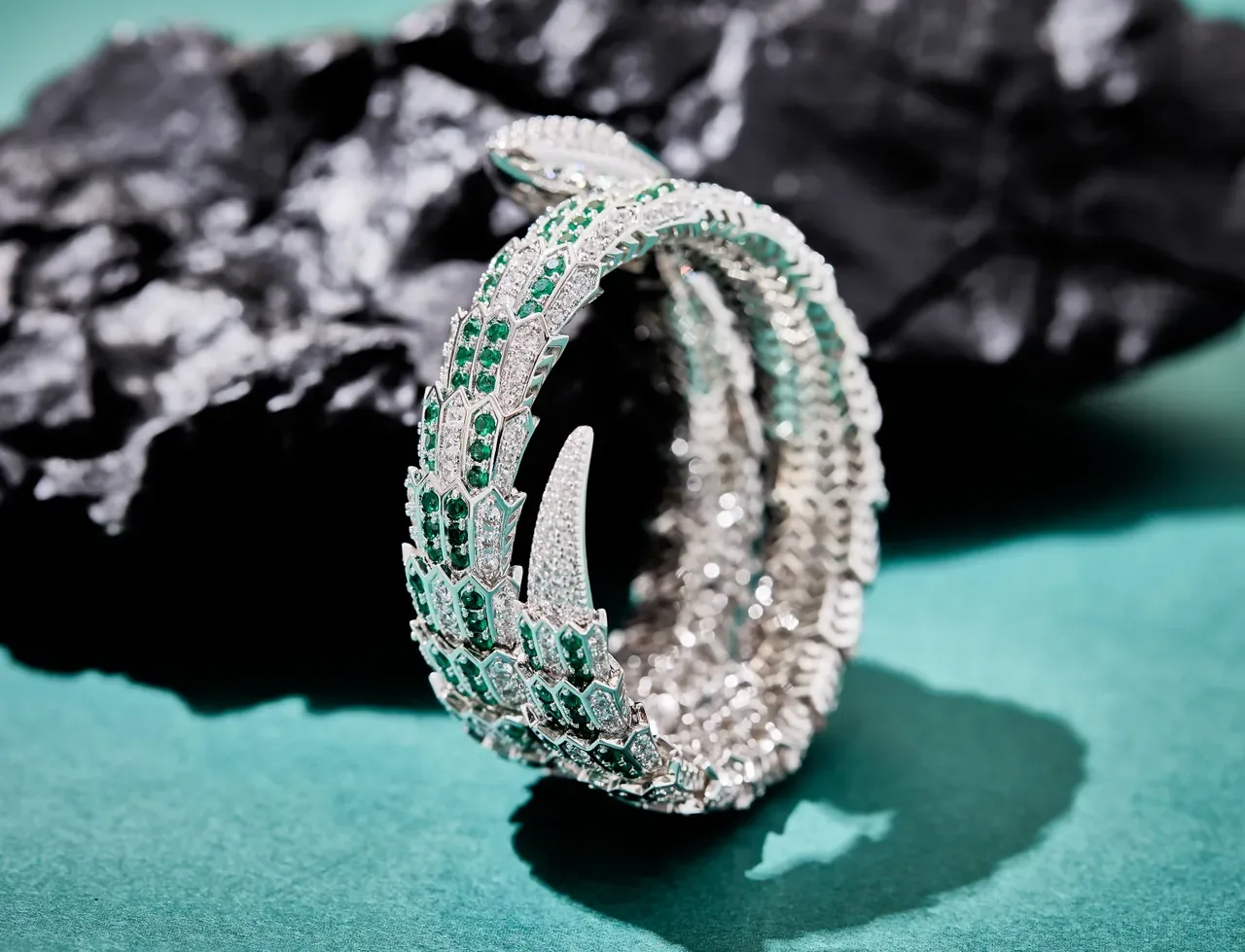 Bvlgari Serpenti Emerald and Diamond Pavé Coil Bracelet 5