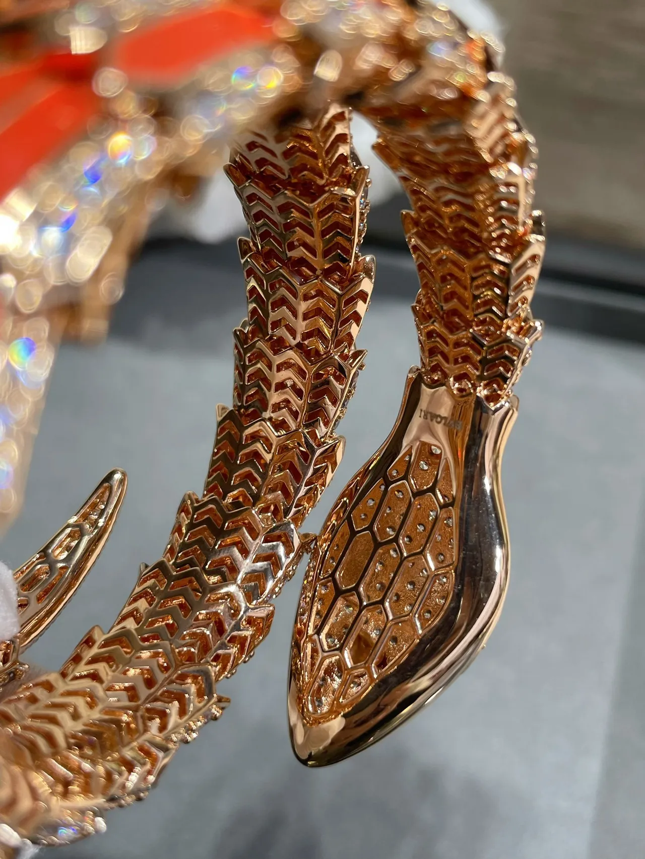 Bvlgari Serpenti কমলা এনামেল এবং পাভে ডায়মন্ড কুঁচকানো সাপ ব্রেসলেট 3
