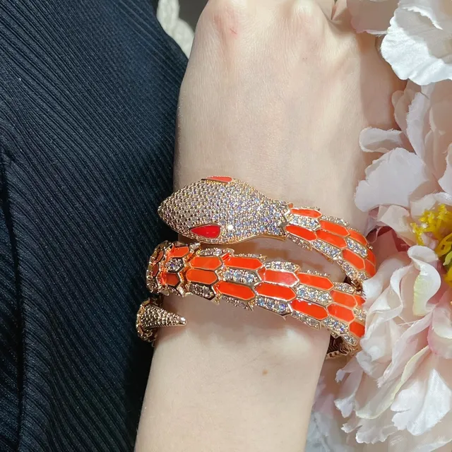 Bvlgari Serpenti কমলা এনামেল এবং পাভে ডায়মন্ড কুঁচকানো সাপ ব্রেসলেট 9