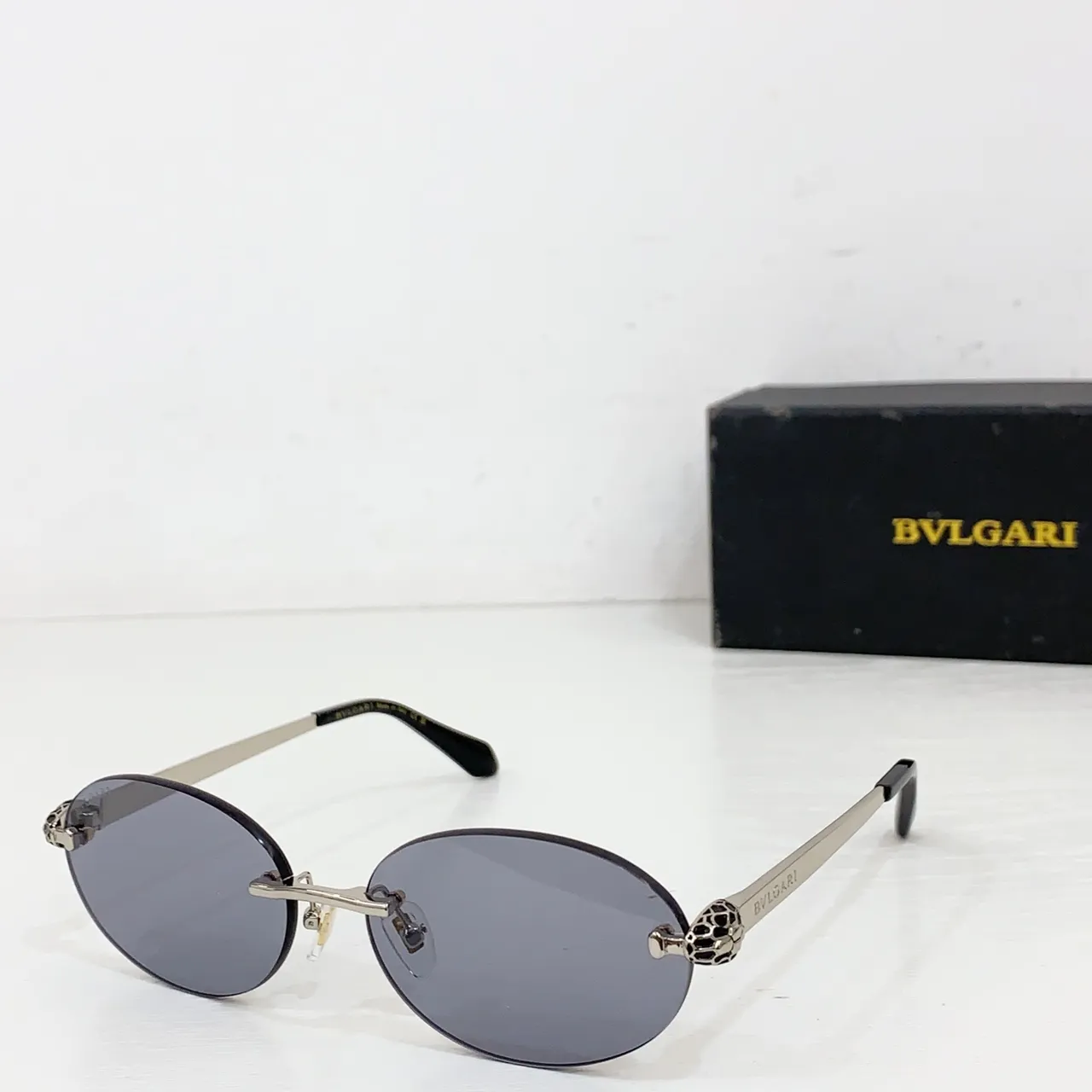Bvlgari Serpenti Gafas de Sol Sin Montura Ovaladas Lente Gradiente 3