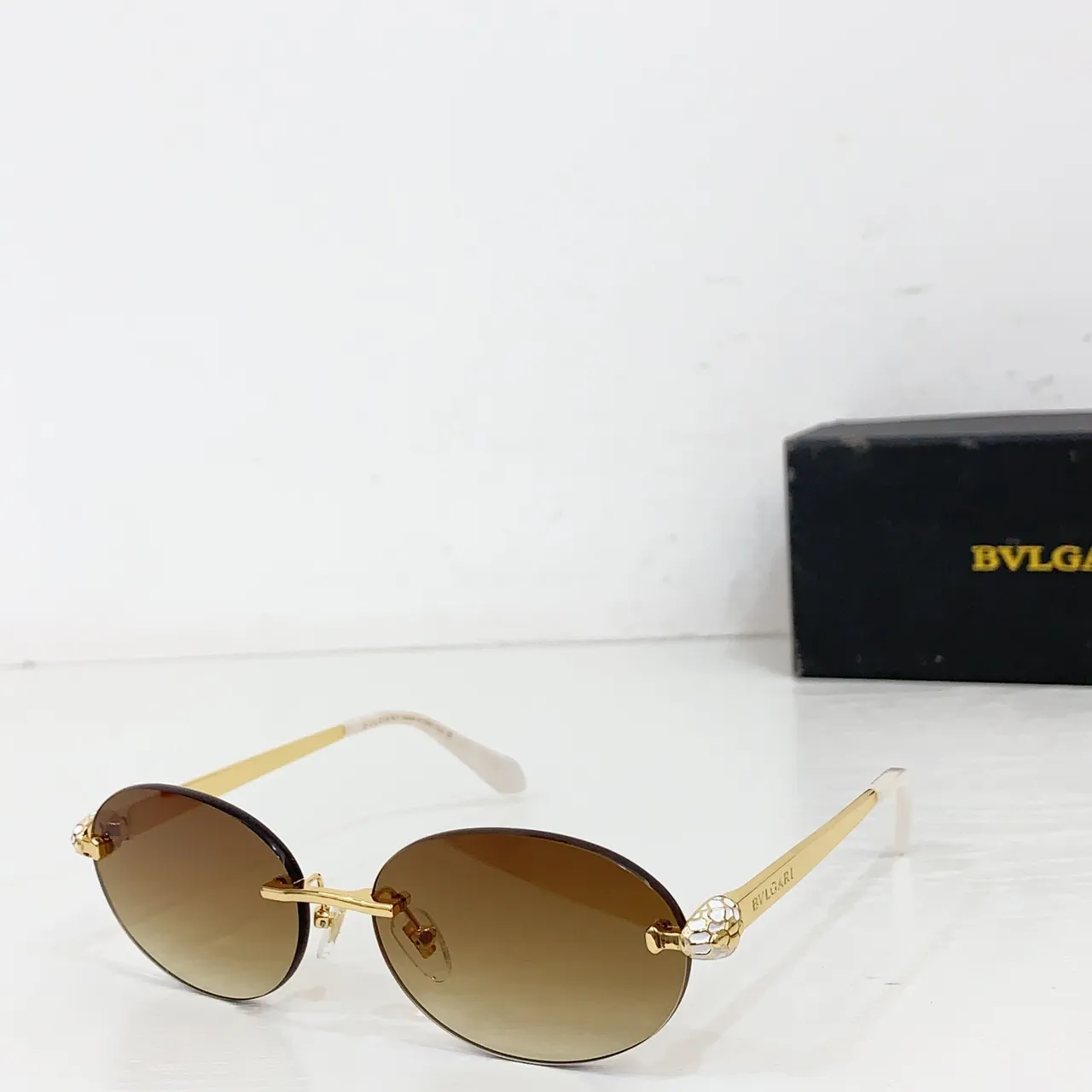 Bvlgari Serpenti Gafas de Sol Sin Montura Ovaladas Lente Gradiente 4