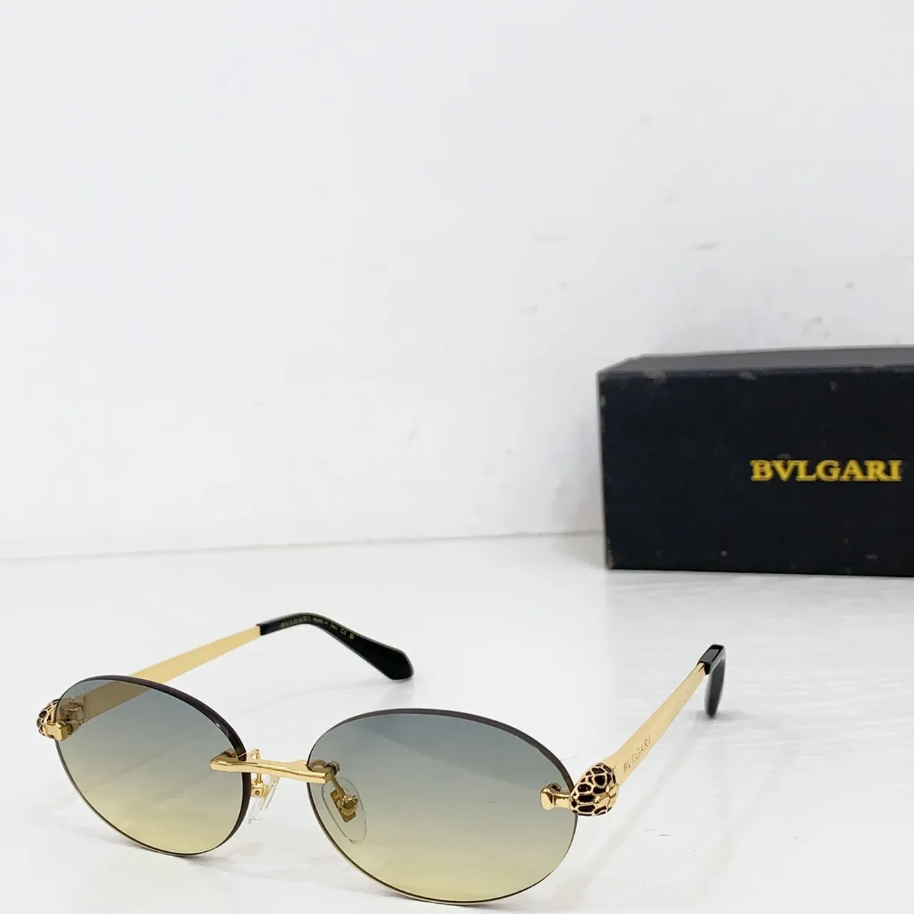 Bvlgari Serpenti Gafas de Sol Sin Montura Ovaladas Lente Gradiente 7