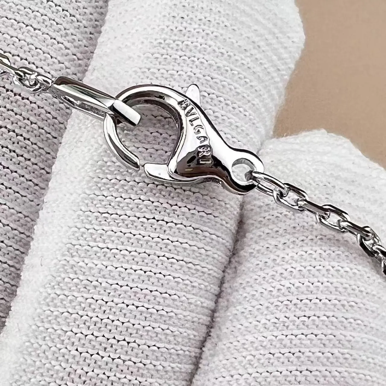 Bvlgari Serpenti Snake-Head Pendant Necklace 2