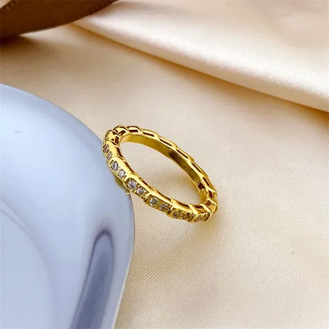 Bvlgari Tubogas خاتم ذهبي مادر أوف بيرل وأحجار بانيه 8