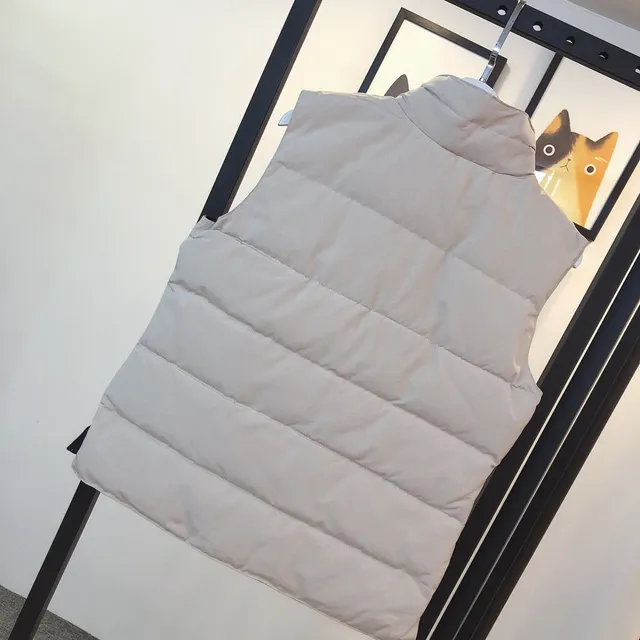 Canada Goose صدرية بنفسجي أسود مبطنة عالية الياقة 4