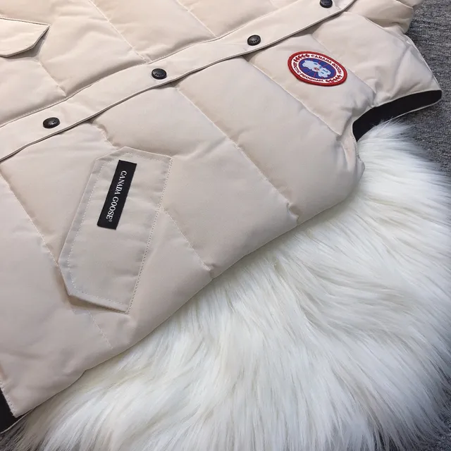 Canada Goose صدرية بنفسجي أسود مبطنة عالية الياقة 6