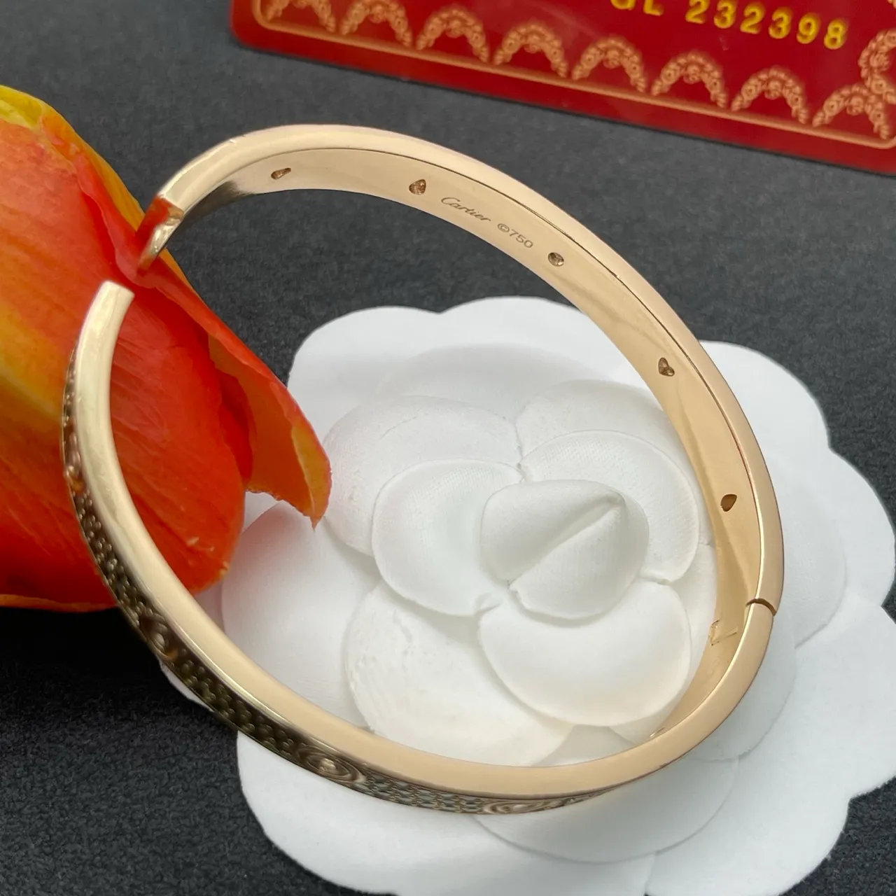 Cartier 金绿镶嵌爱心图案手链 3