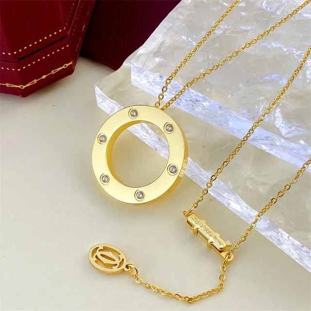 Cartier قلادة ذهبية شفافة مفتوحة الحلقة مع أحجار مثبتة على الحافة 2