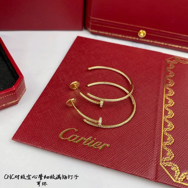أقراط Cartier Juste un Clou Pavé الماس ذهب 2